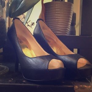 Michael Kors Peep Toe Pumps
